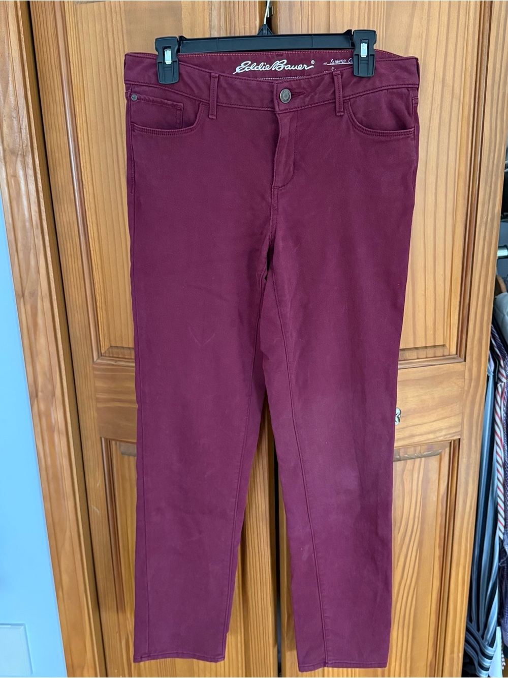 Eddie Bauer Burgundy Pants Slightly Curvy Slim Straight Women’s Size 8 Bottoms